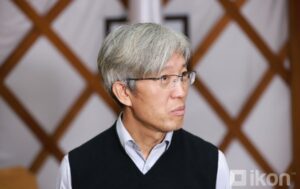 Монголд эмчлэх боломжгүй нуруу болон мэдрэлийн мэс заслыг БНСУ-ын тэргүүлэх мэс засалчтай хамтран хийж байна