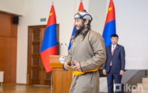 Б.Энх-Оргил: 2025 оныг ялалтаар эхлүүлж, оны төгсгөлд дэлхийн аварга хэмээх хүндтэй цолыг авч мөн Гавьяат тамирчин боллоо