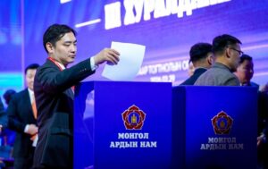 МАН-ын дарга Н.Учралыг Ерөнхий сайдад нэр дэвшүүлэхийг 99.7 хувийн саналаар дэмжив